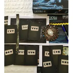 EXIT: THE GAME + PUZZLE - THE DESERTED LIGHTHOUSE - Master