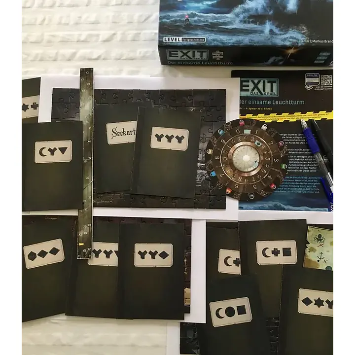 EXIT: THE GAME + PUZZLE - THE DESERTED LIGHTHOUSE - Master