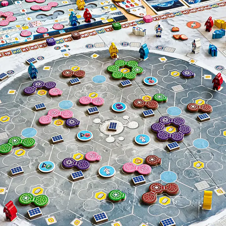 Shackleton Base: A Journey to the Moon - Master